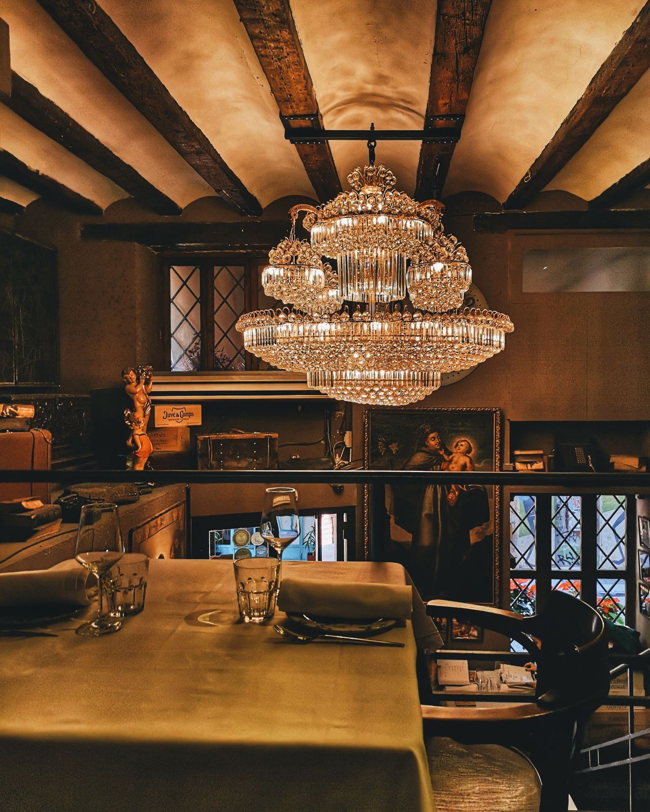 Table dressée dans un restaurant partenaire