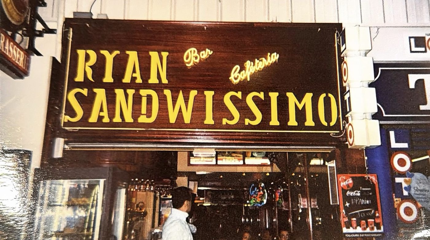 L'enseigne de la brasserie Ryan Sandwissimo, bar cafétéria